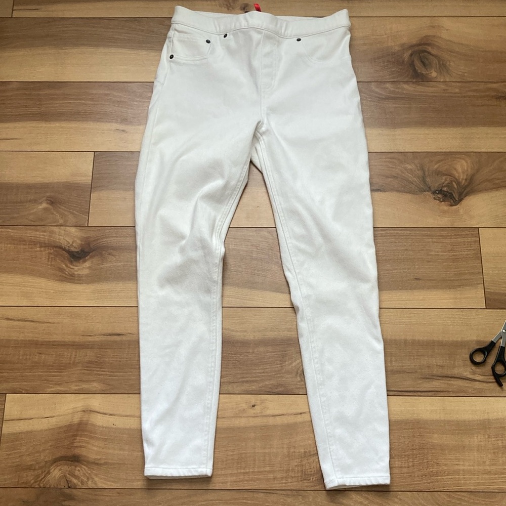 SPANX Ready To Wow Pull On Jean Leggings.